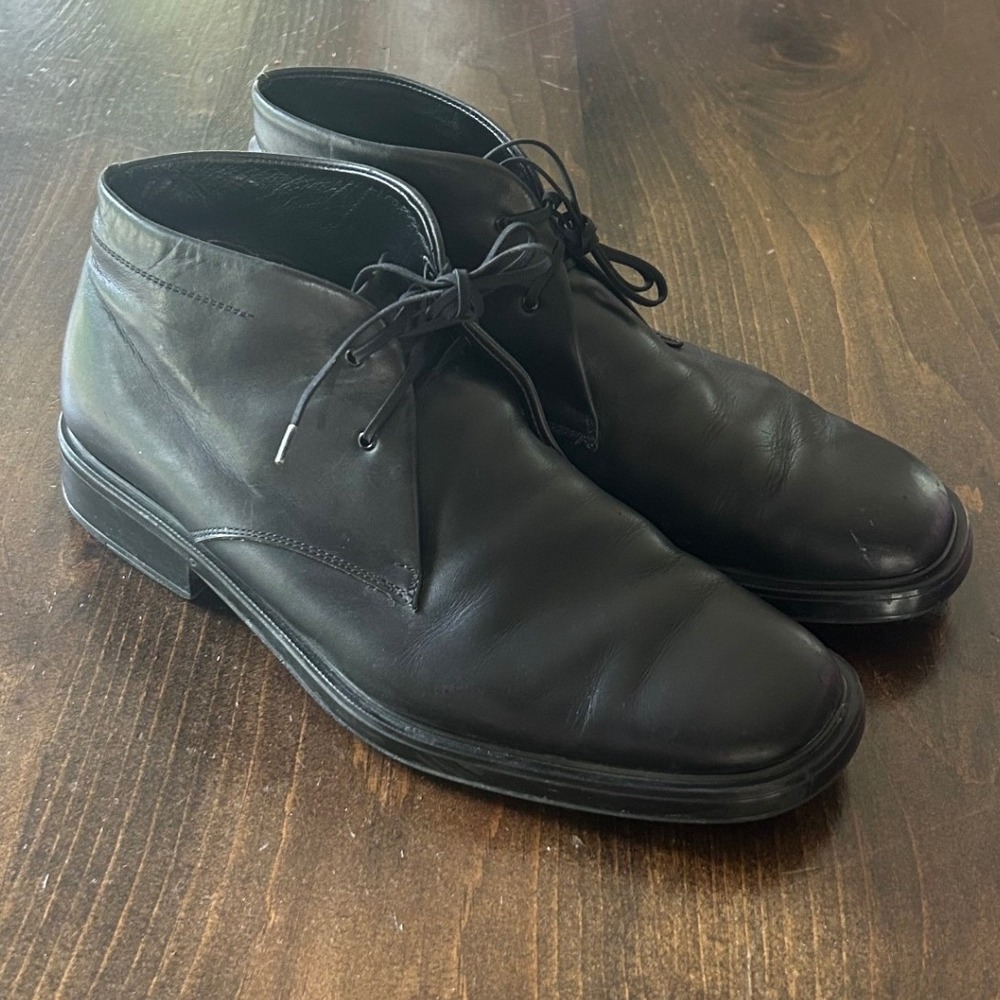 Salvatore Ferragamo Black Leather Chukka Boots 9 2E Wide Square Toe Designer